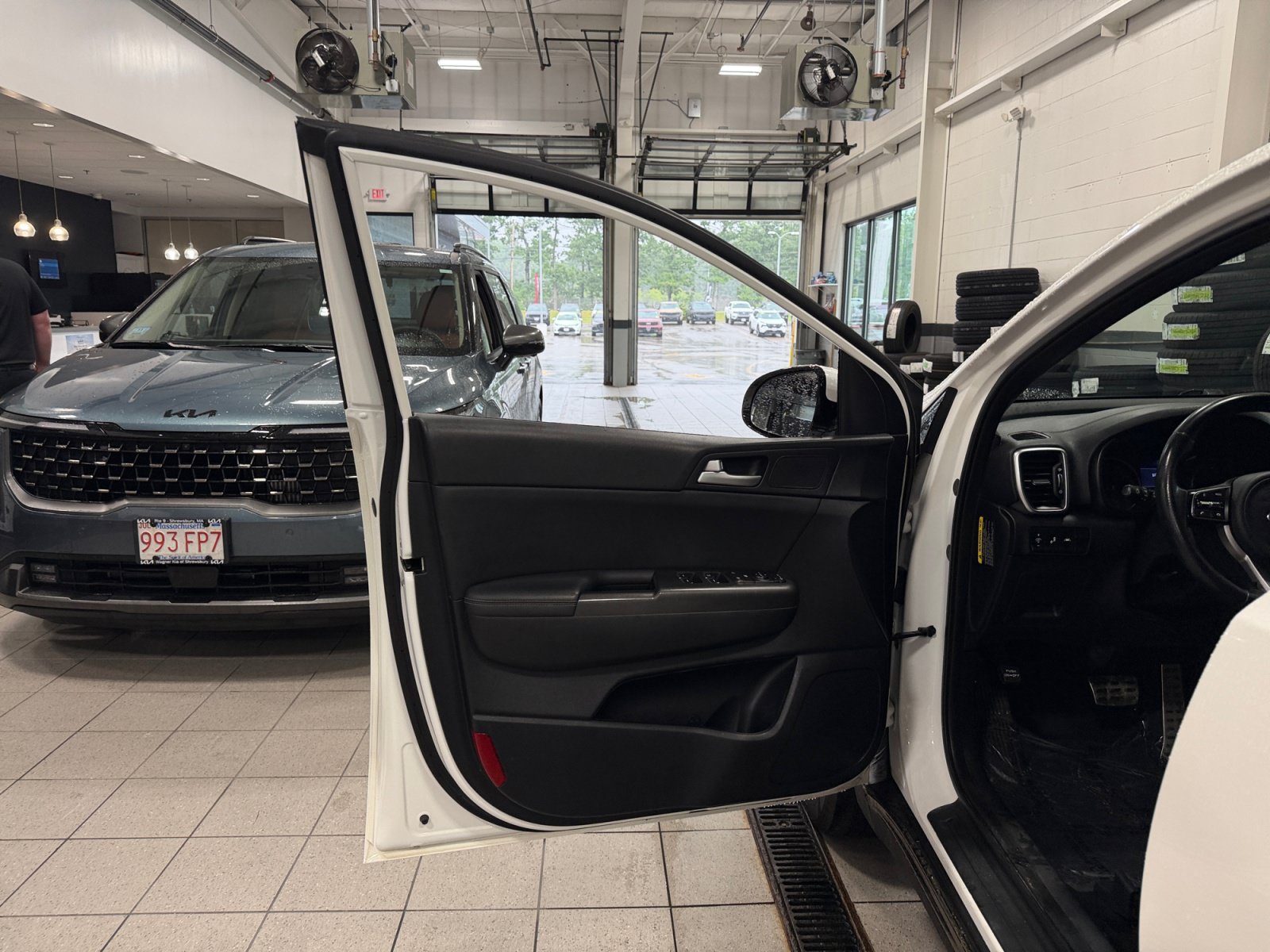 Used 2020 Snow White Pearl Kia S image 29