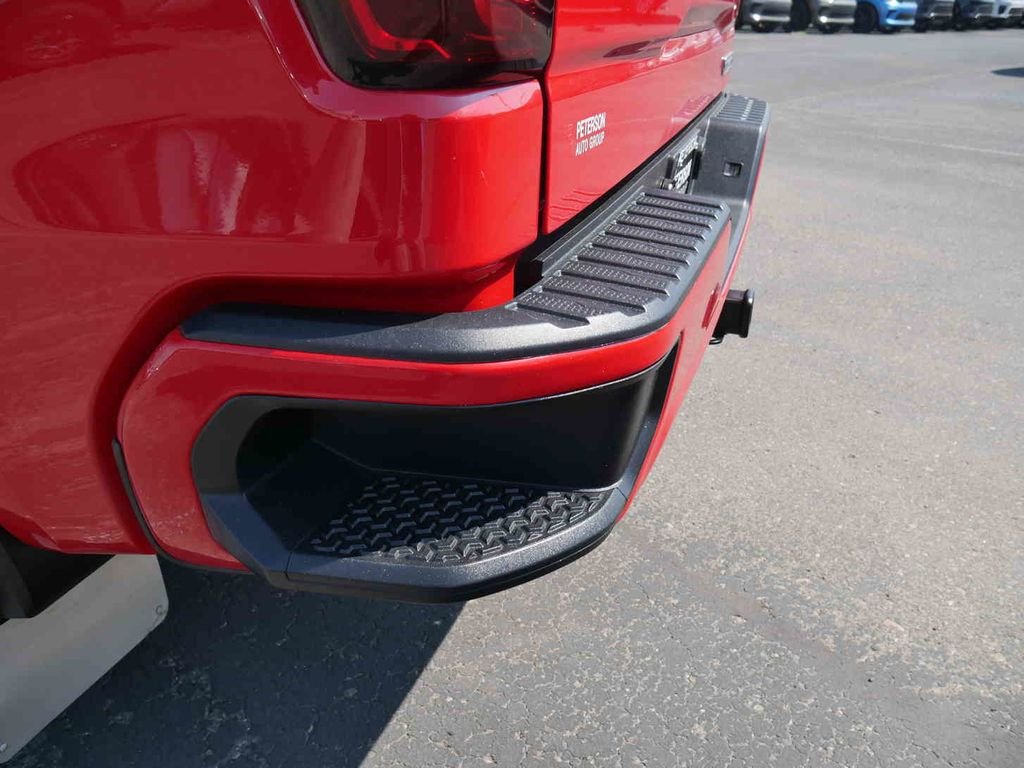 Used 2025 Red GMC Elevation image 9