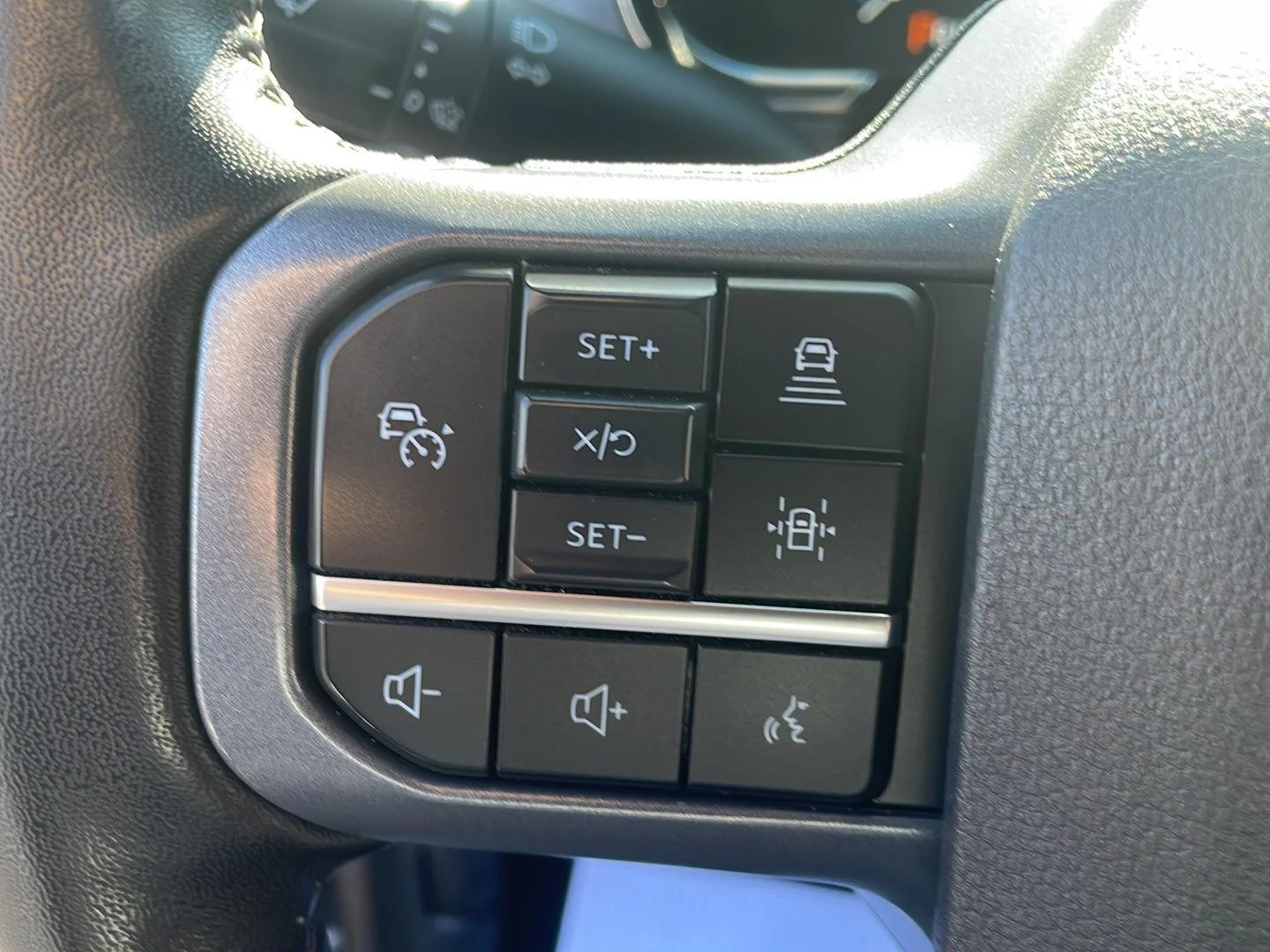 Used 2023 Carbonized Gray Ford LARIAT image 18