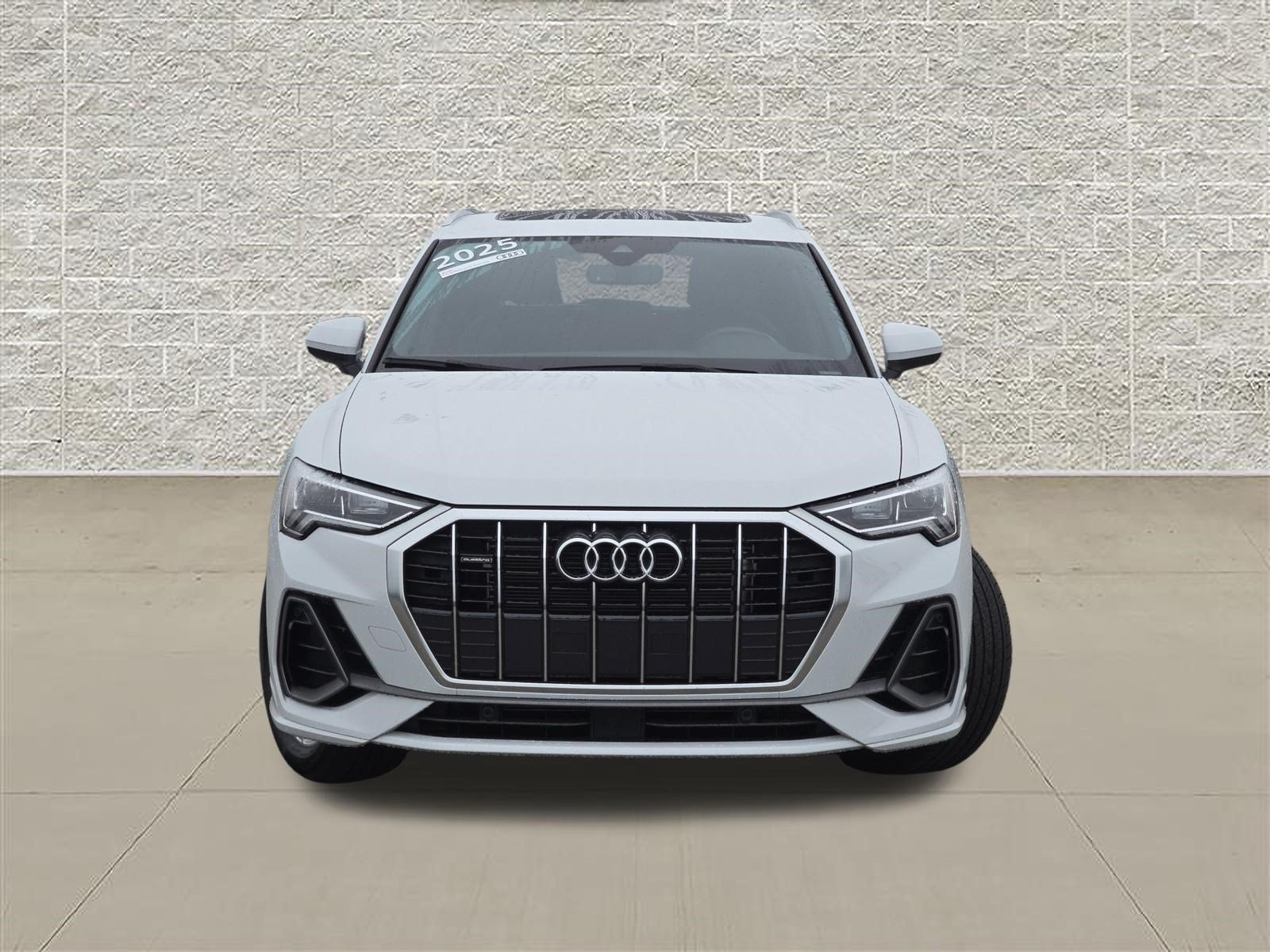 Used 2025 Glacier White Audi S line Premium image 2