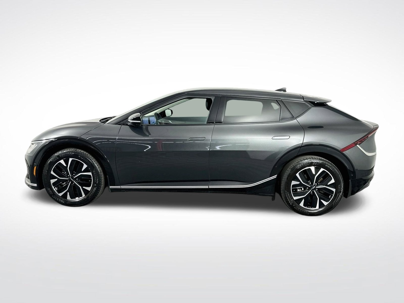 Used 2023 Interstellar Gray Kia Wind image 4