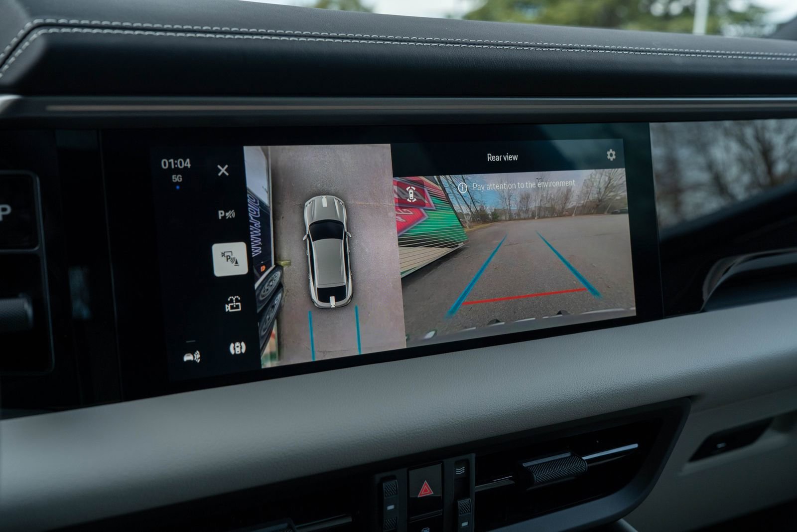 2025 Porsche Macan S - Photo 27