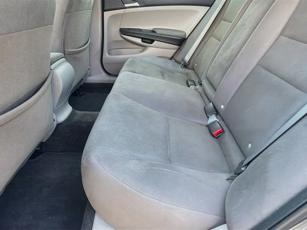 Used 2012 Polished Metal Metallic Honda LX image 31