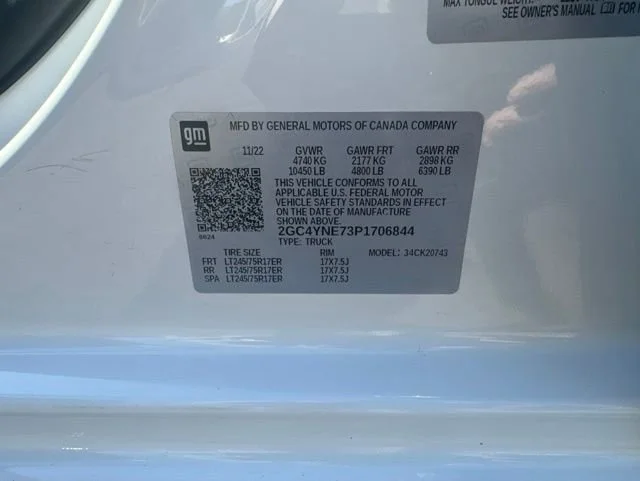 Used 2023 Summit White Chevrolet LT image 23