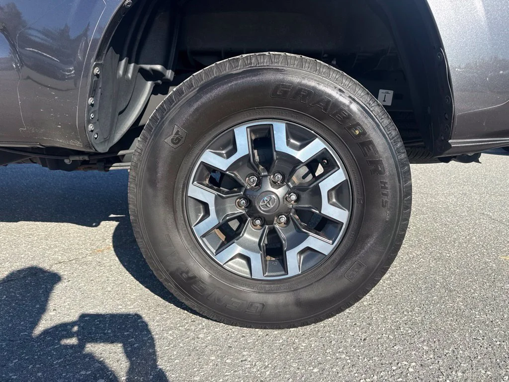 Used 2022 Gray Toyota SR image 25
