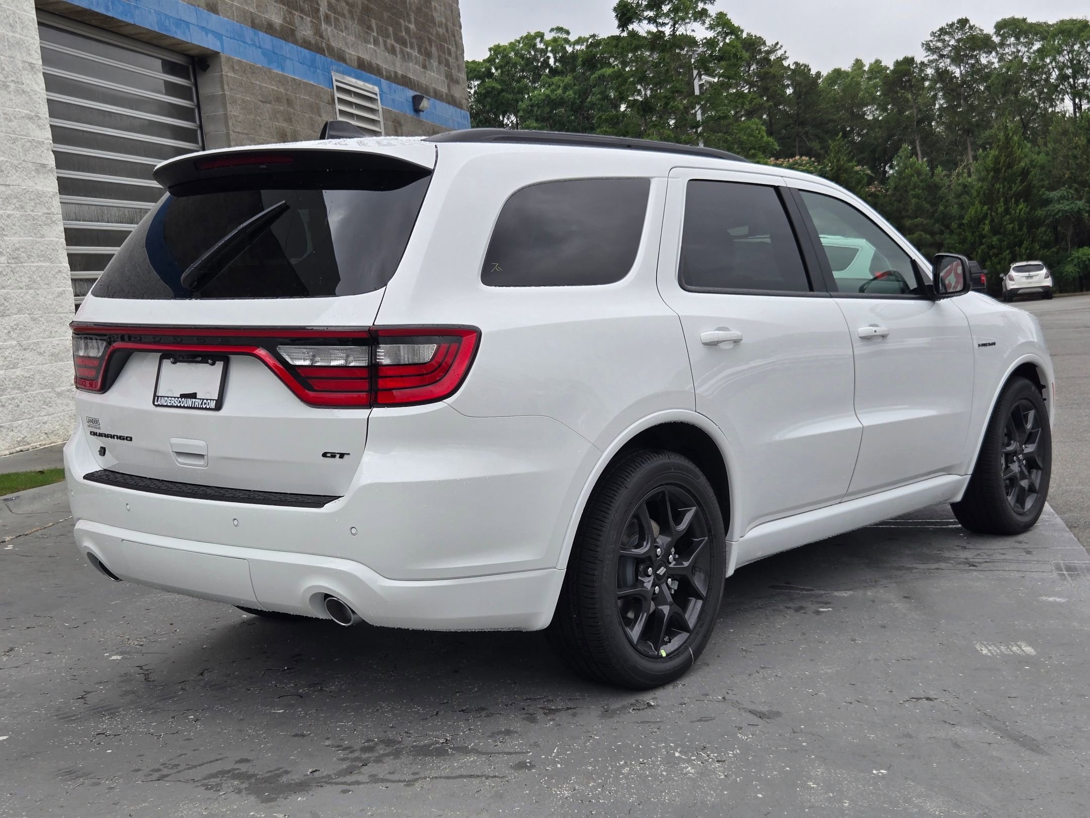 New 2026 White Knuckle Clear-Coat Exterior Paint Dodge GT HEMI V8 image 7