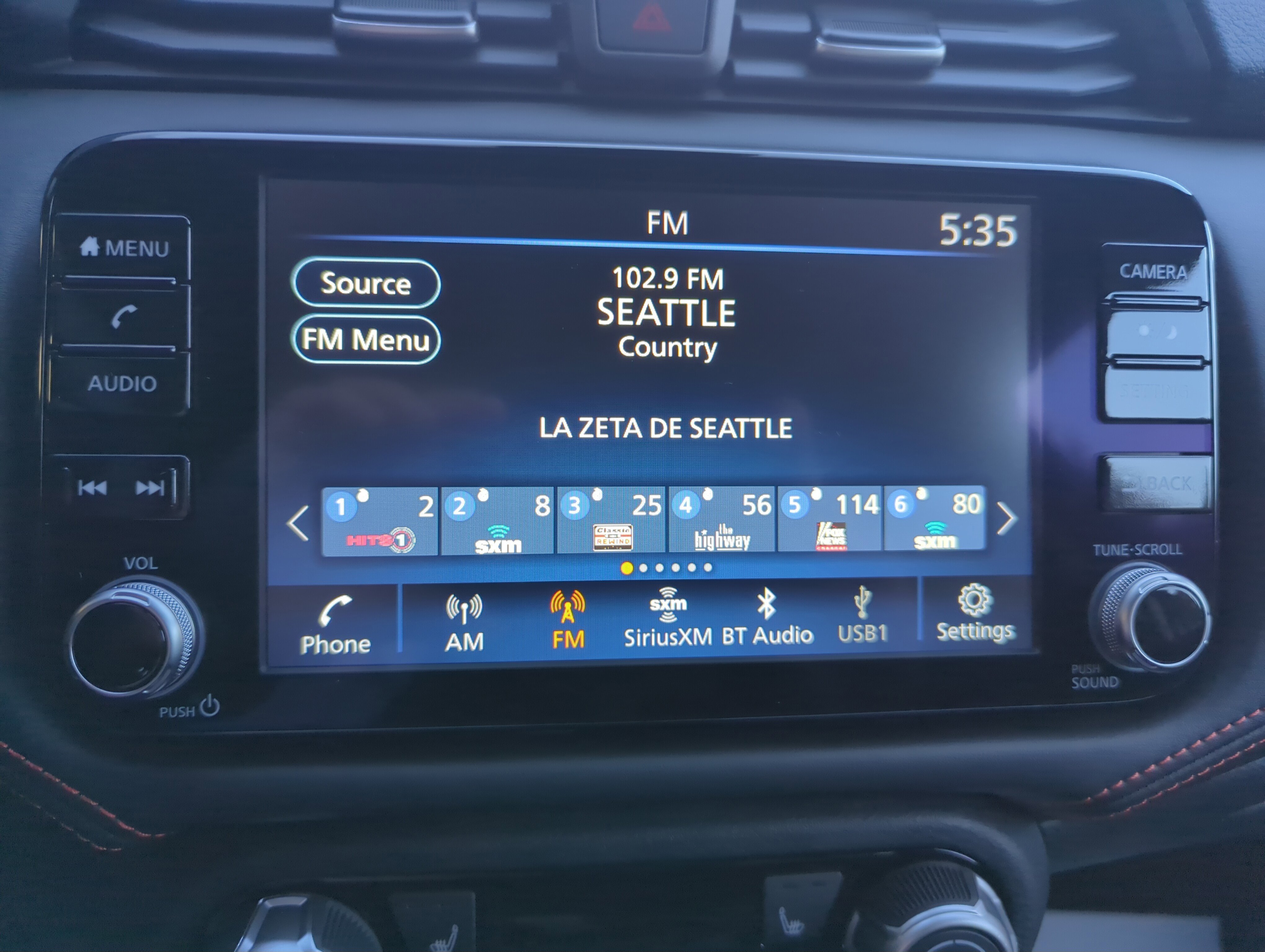 2025 Nissan Versa Sedan SR - Photo 15