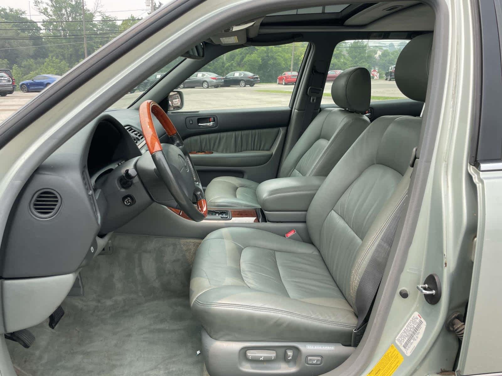 Used 1998 Silver Jade Pearl Lexus  image 15