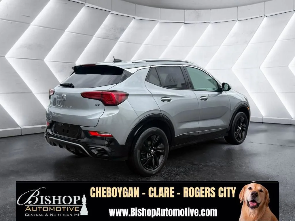 Pre-Owned 2024 Buick Encore GX Sport Touring image 17