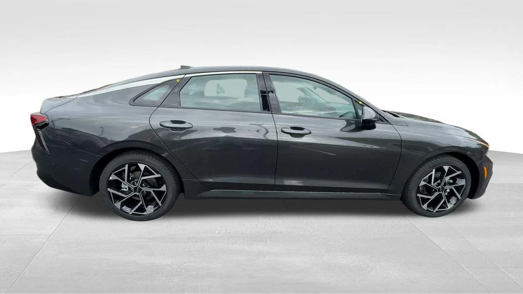 2025 Kia K5 EX - Photo 11
