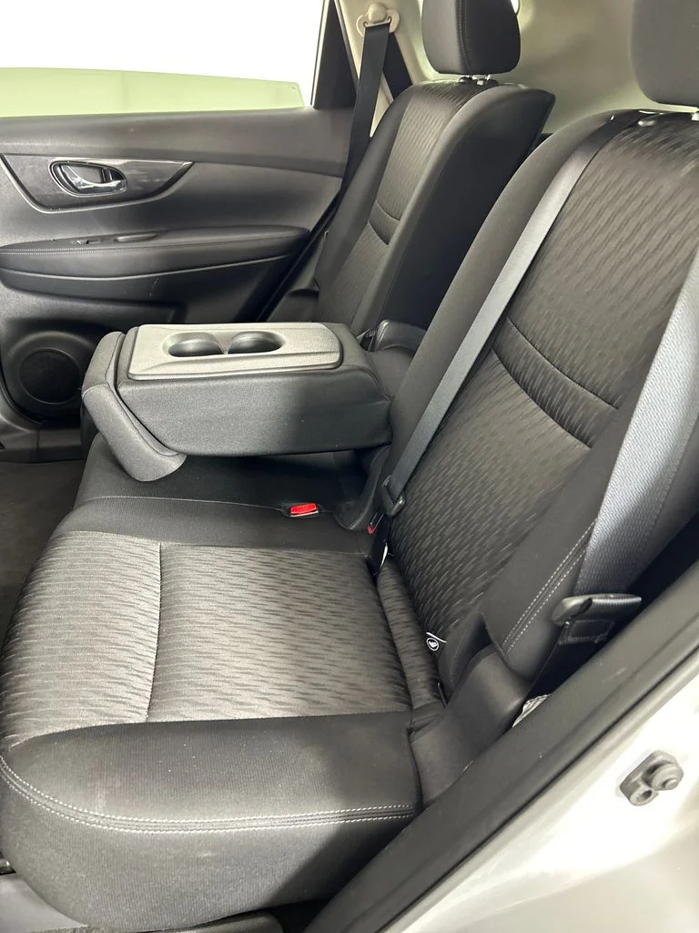 Used 2019 Silver Nissan SV image 18
