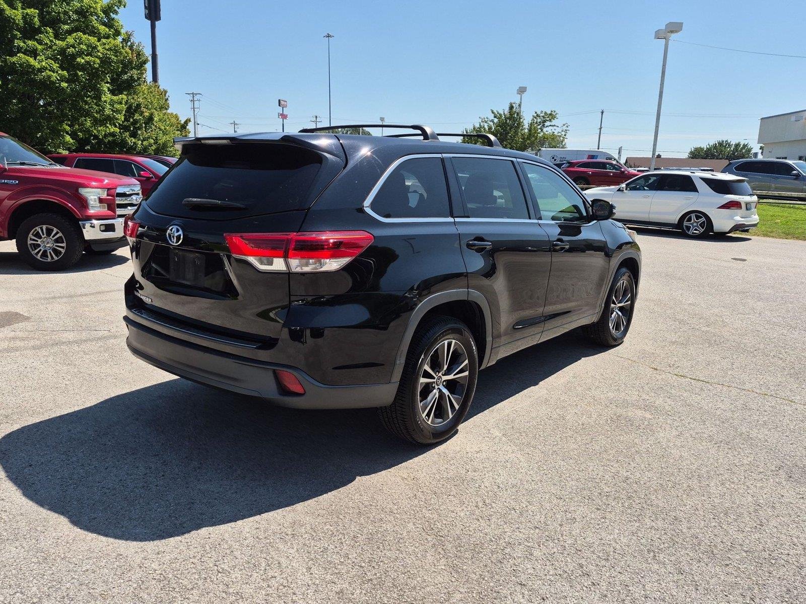 Used 2017 Midnight Black Metallic Toyota LE image 5