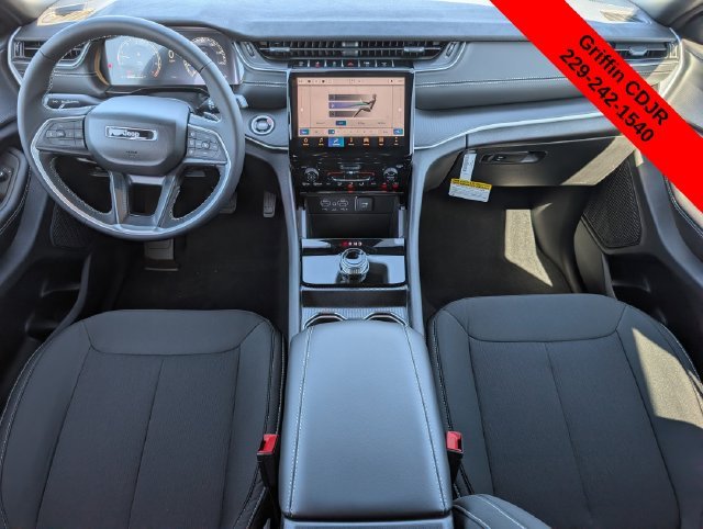 New 2027 Sting-Gray Clear-Coat Paint Jeep Laredo image 5