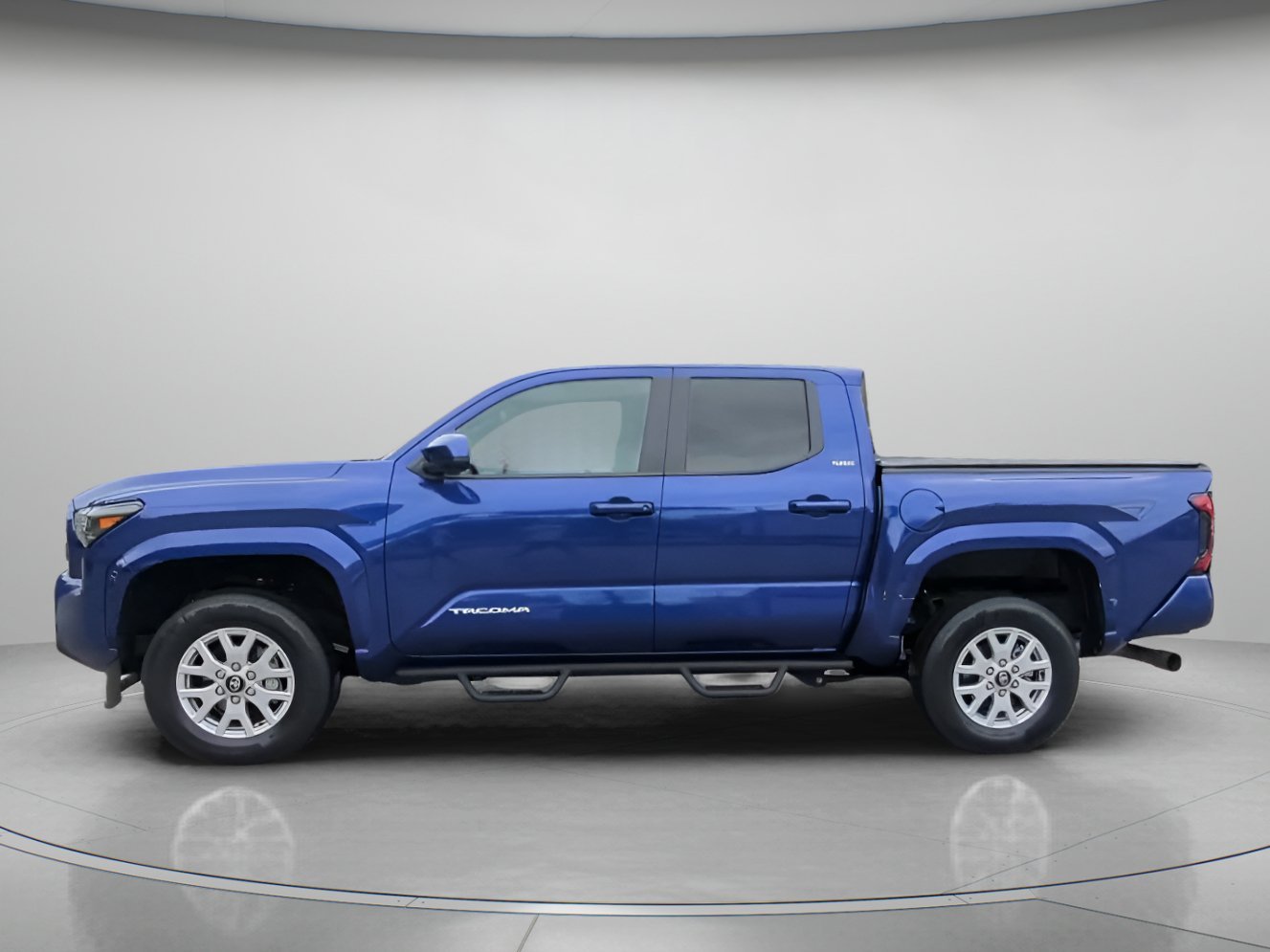 Used 2025 Blue Crush Metallic Toyota SR5 Crew Cab Pickup image 11