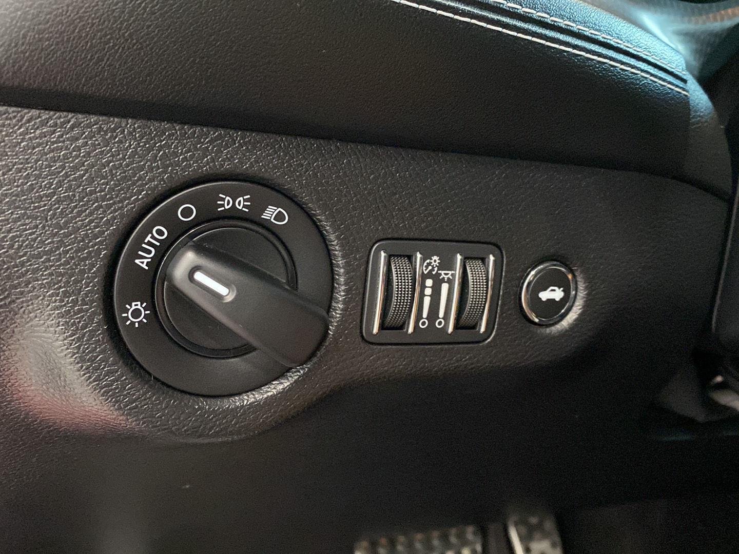 Used 2020 Torred Clearcoat Dodge SRT Hellcat Redeye image 20
