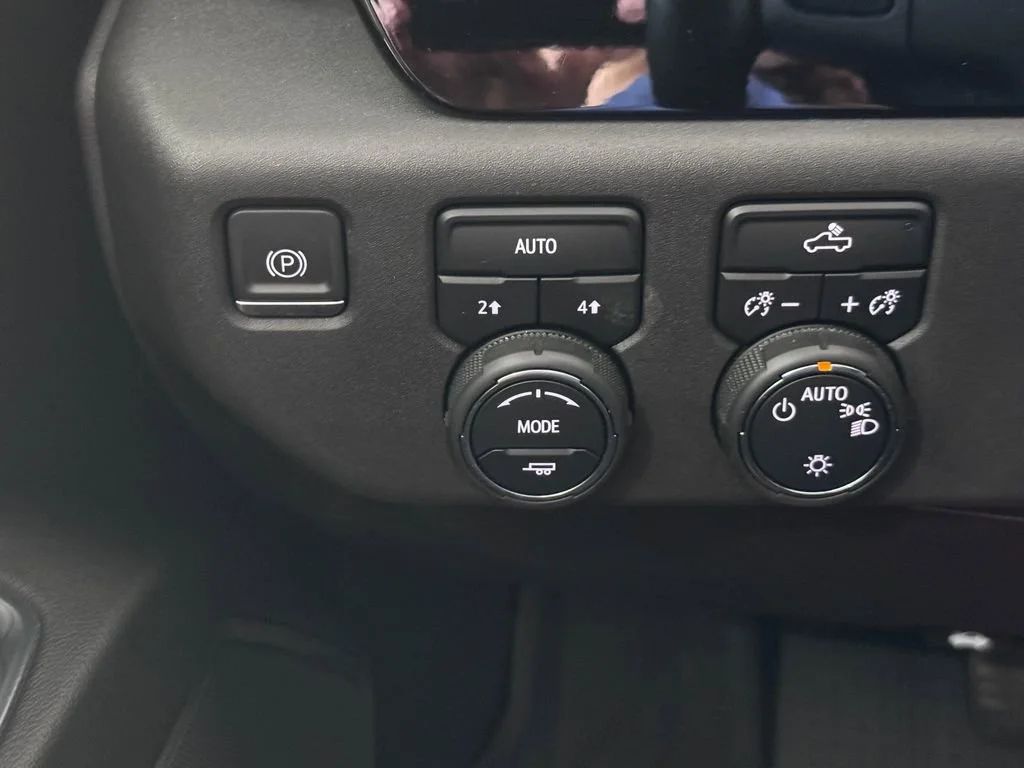 2024 Chevrolet Silverado 1500 LT - Photo 23