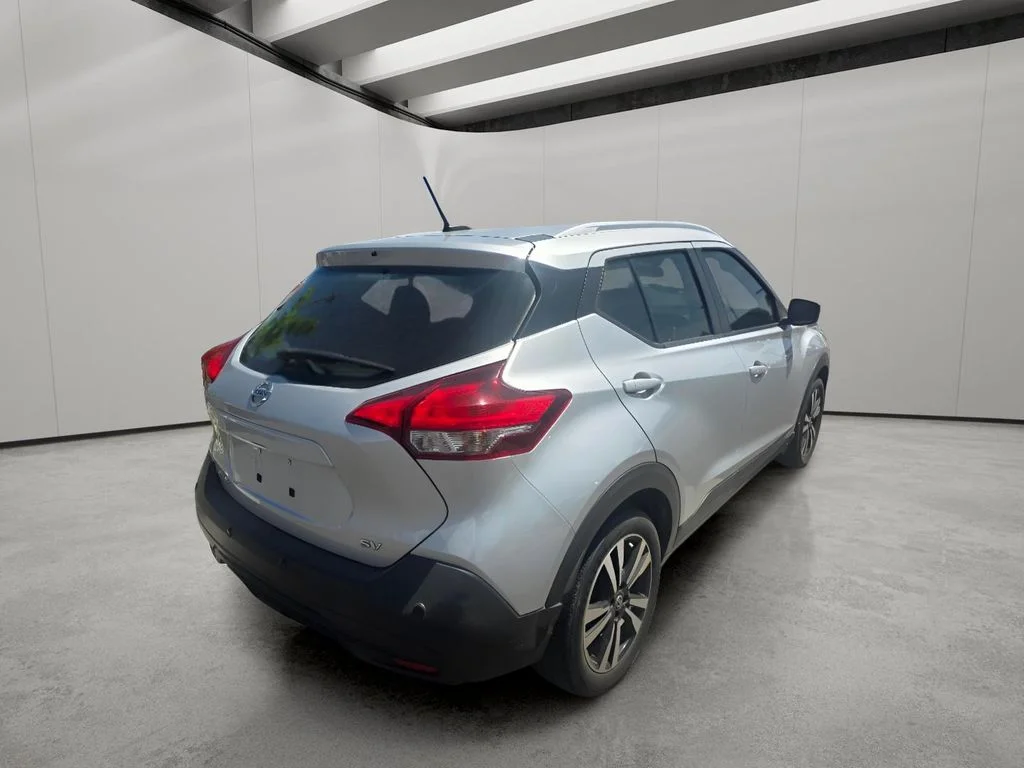 Used 2020 Brilliant Silver Metallic Nissan SV image 10