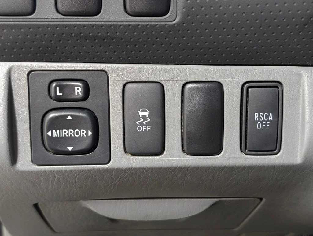 Used 2015 Black Toyota Base image 9