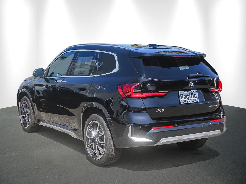 New 2026 Jet Black BMW xDrive28i image 4