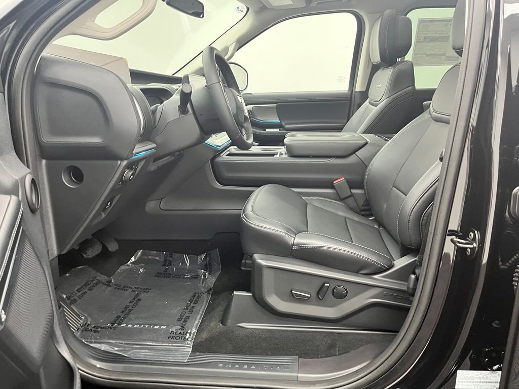 New 2026 Black Ford Platinum image 22