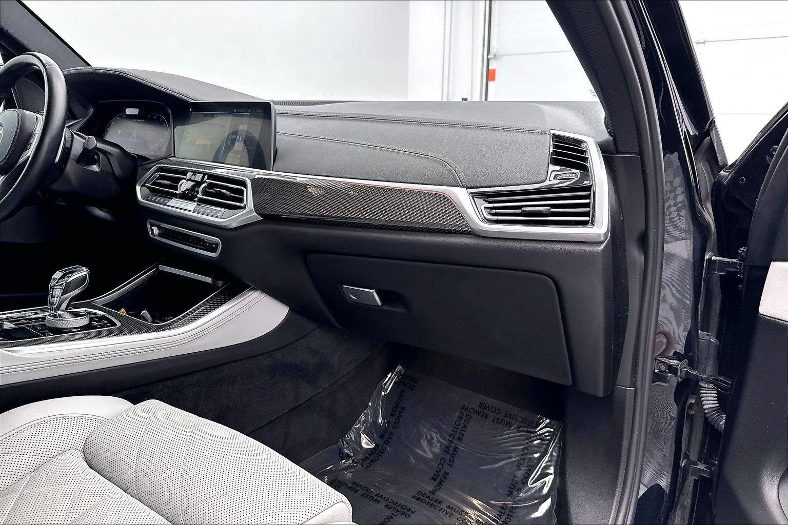 Certified Used 2023 Carbon Black Metallic BMW M50i image 33