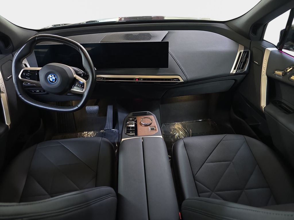 Certified Used 2024 Black Sapphire Metallic BMW xDrive50 image 12