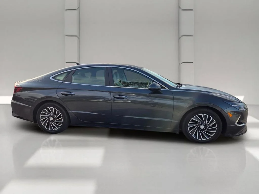 Used 2022 Portofino Gray Hyundai Limited image 4