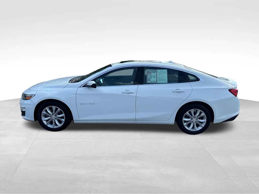 Used 2024 White Chevrolet LT image 3