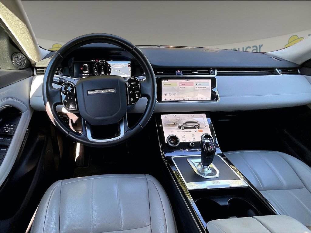 Used 2020 White Land Rover SE image 17