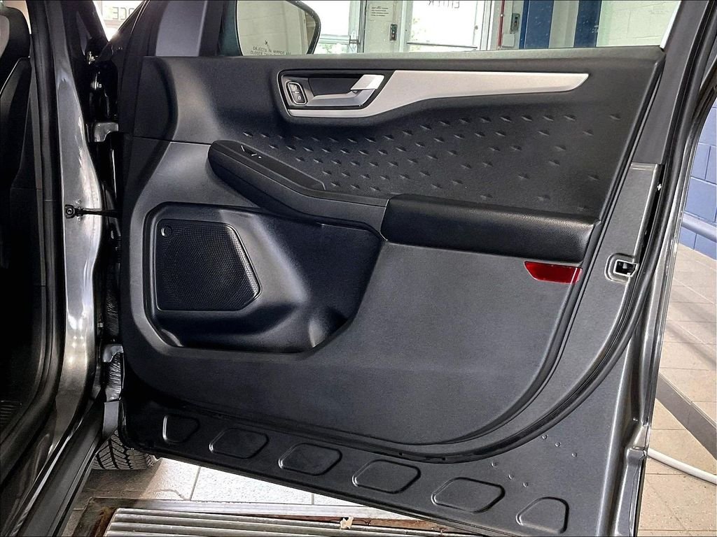 Used 2020 Gray Ford SEL image 12