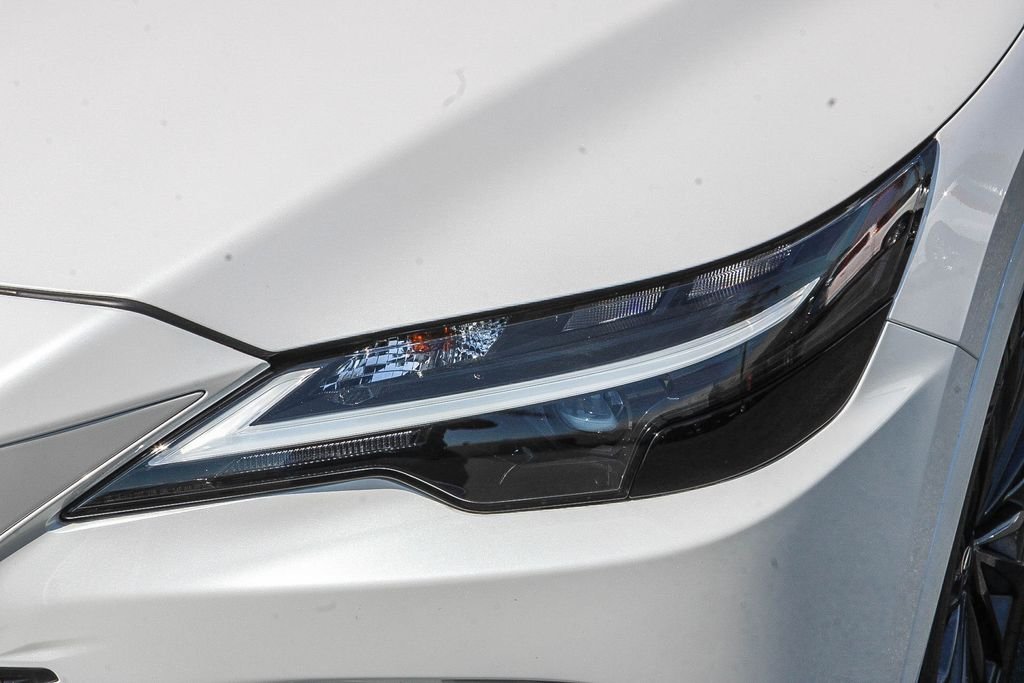 Used 2024 White Lexus 350 Premium image 4