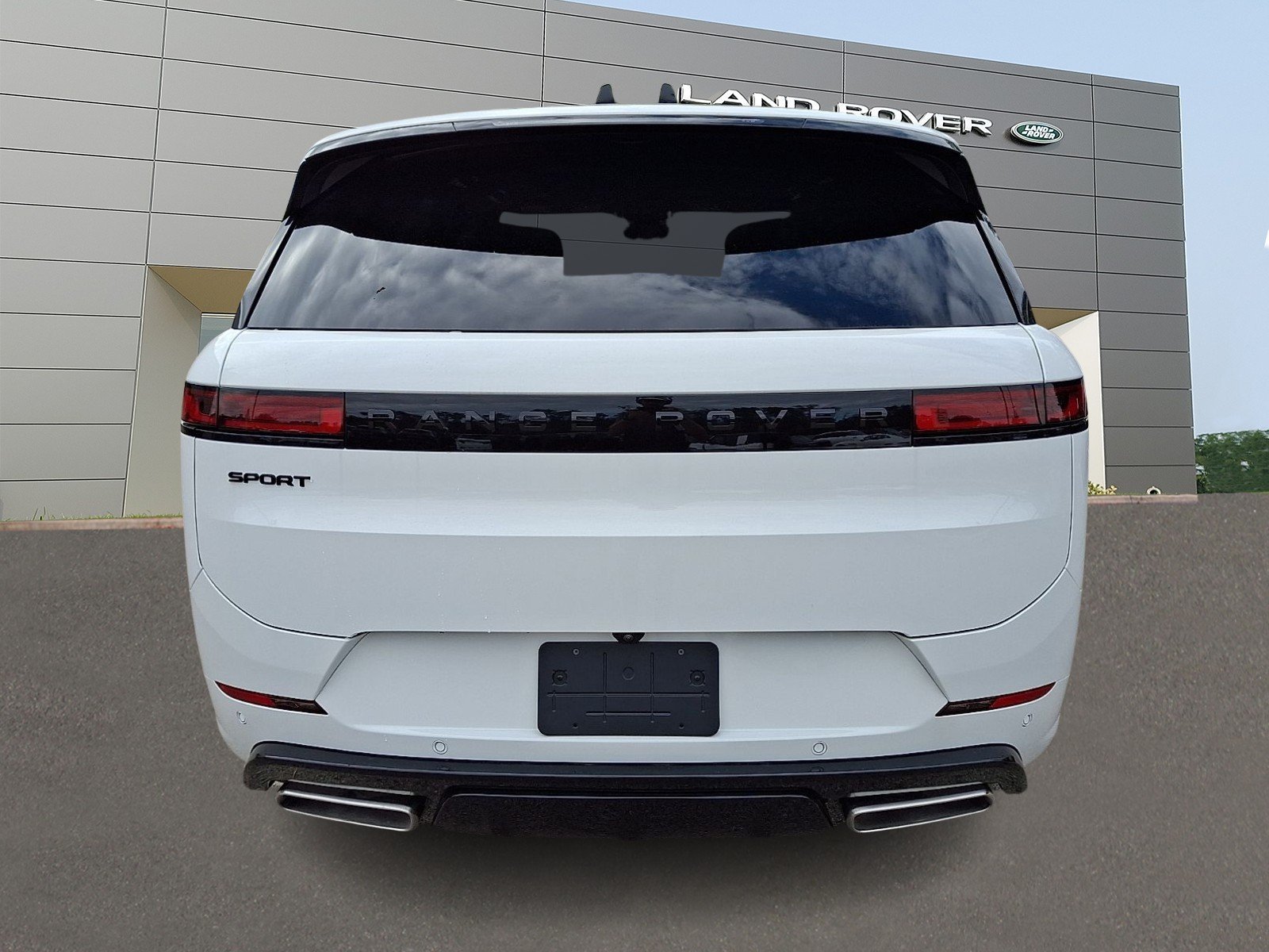 New 2026 Fuji White LAND ROVER Dynamic SE image 7