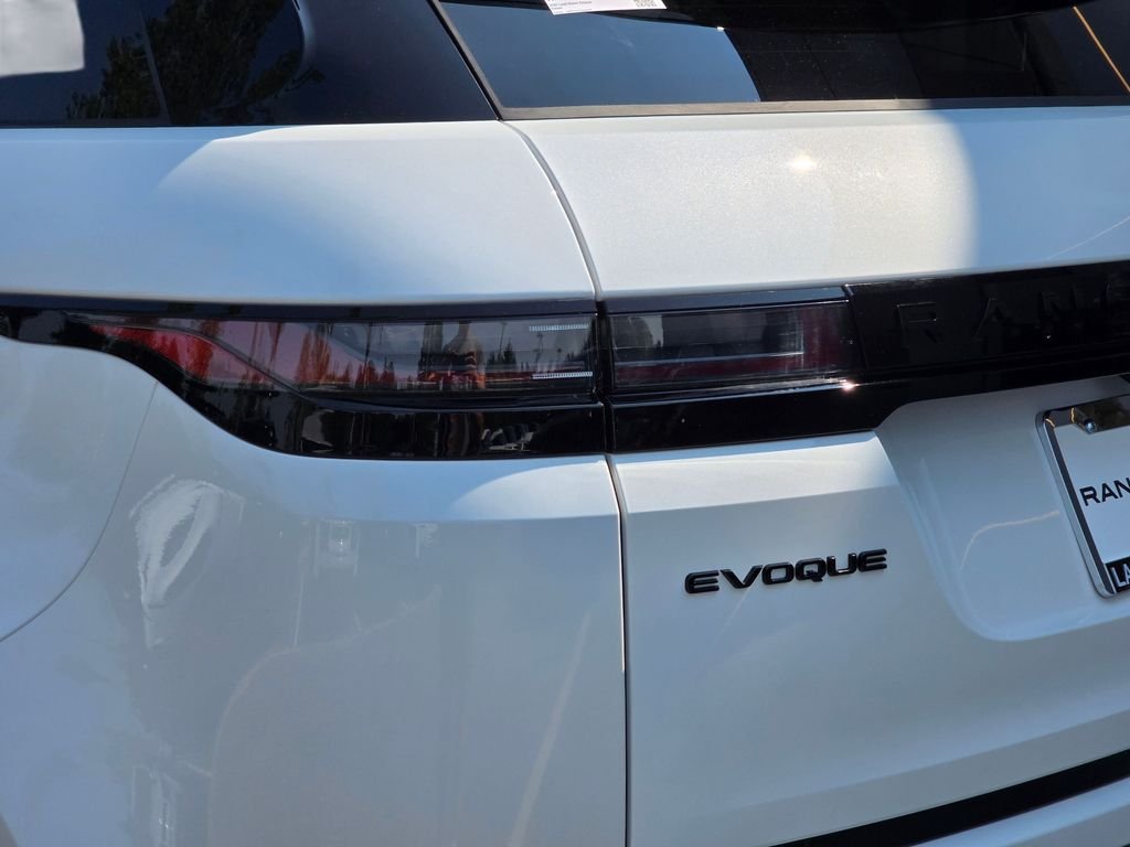New 2026 Ostuni Pearl White LAND ROVER Hoxton Edition image 36