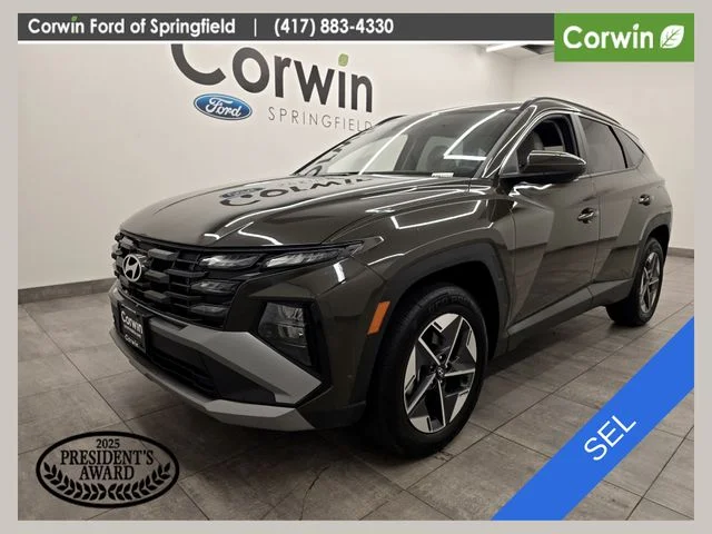 Used 2025 Green Hyundai SEL image 1