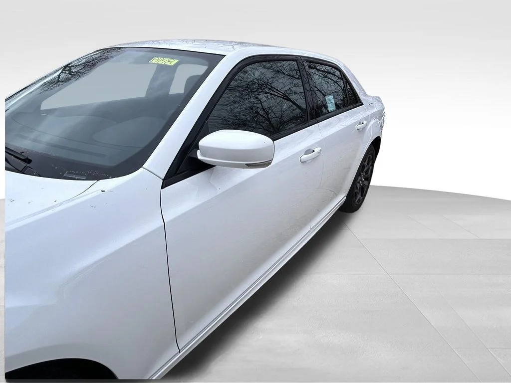 Used 2023 White Chrysler Touring image 30