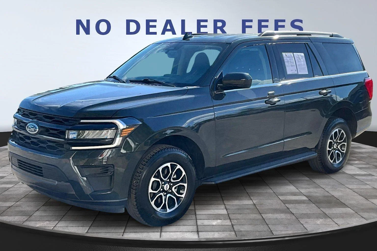 2022 Ford Expedition XLT's photo