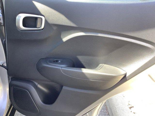 New 2026 Shimmering Silver Hyundai SEL image 18
