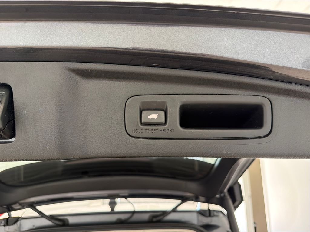 Used 2024  Honda EX-L image 34
