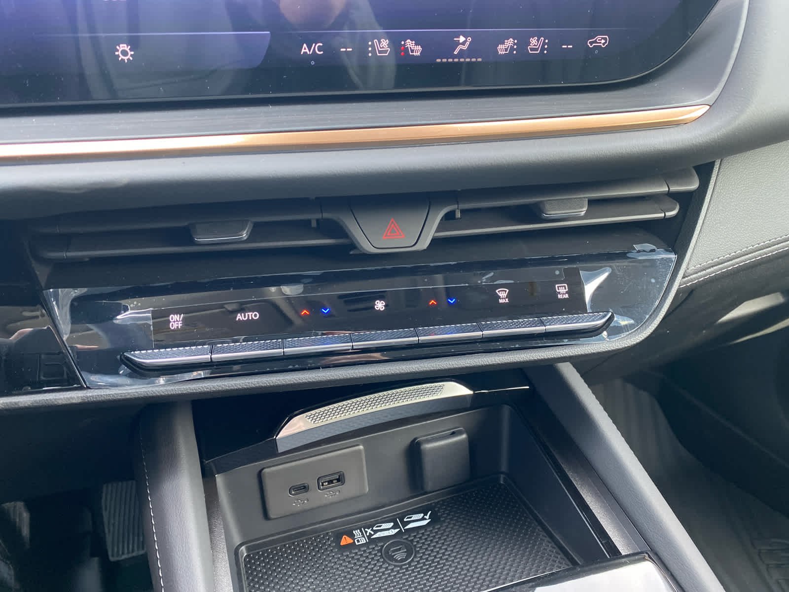 New 2026 Ebony Twilight Metallic Buick Avenir image 24