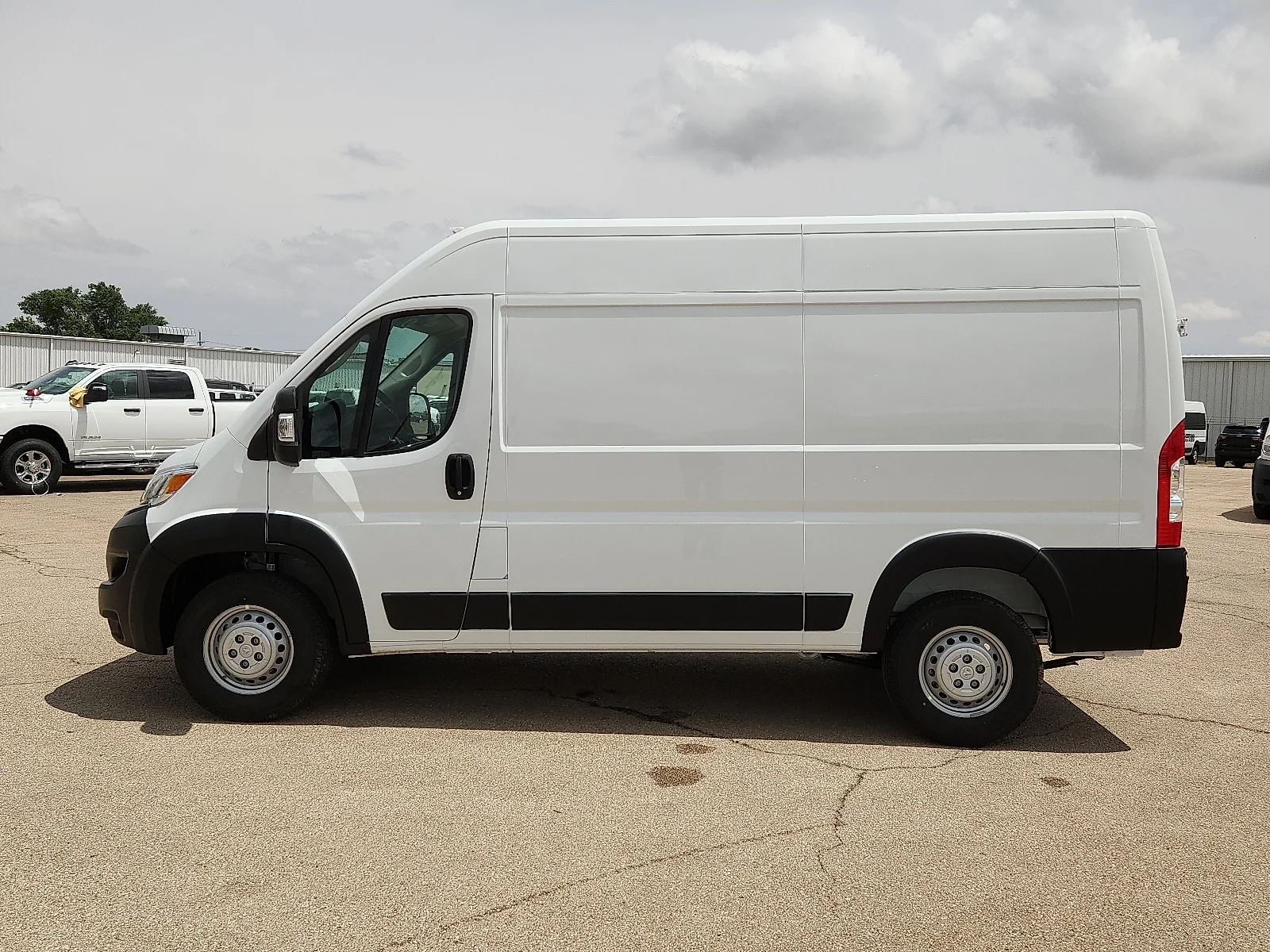 New 2026 Bright White Clear-Coat  Paint Ram PROMASTER 2500 TRADESMAN CARGO VAN HIGH ROOF 136