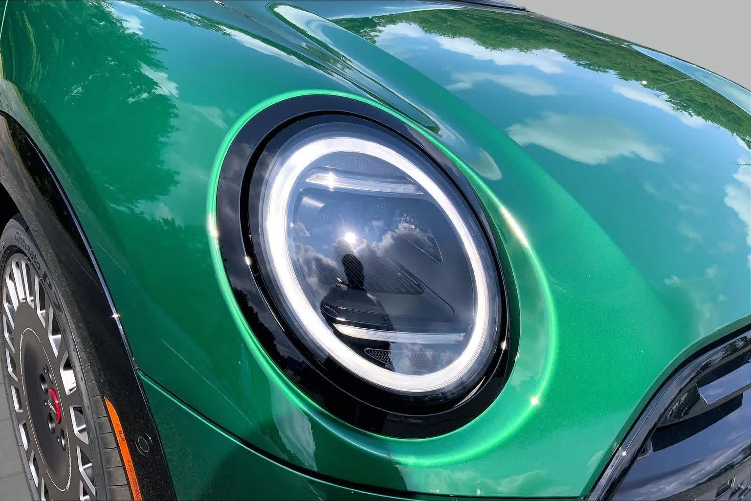 New 2026 British Racing Green IV Metallic MINI Iconic image 13