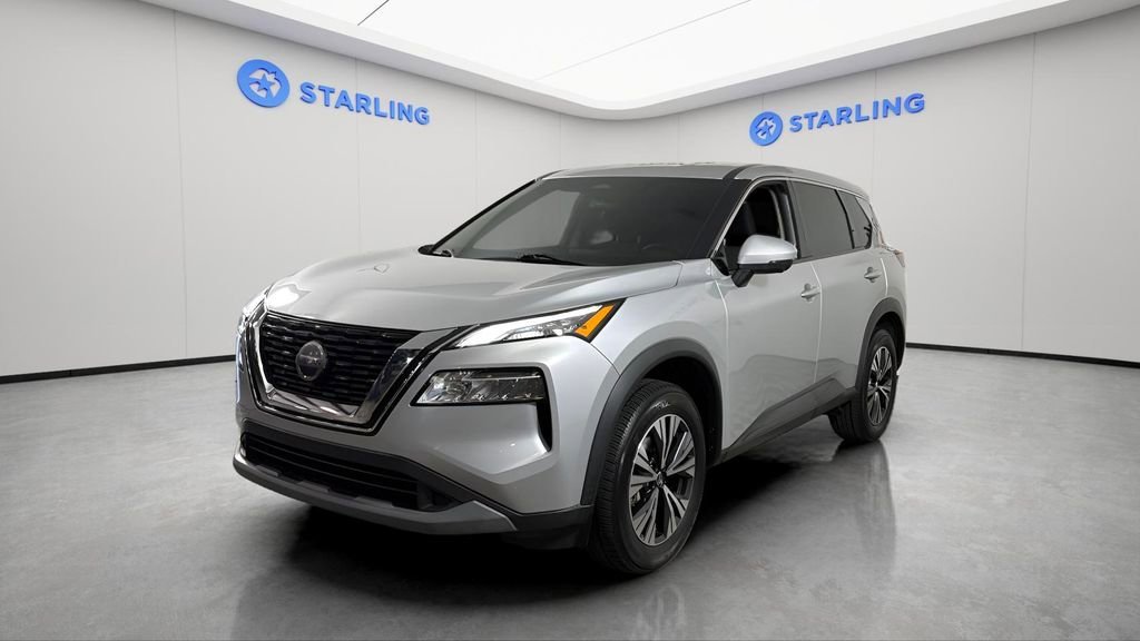 Used 2021 Silver Nissan SV FWD image 16