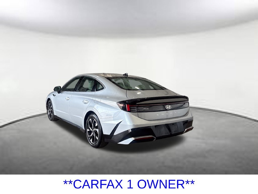 Certified Used 2025 Silver Hyundai SEL image 3