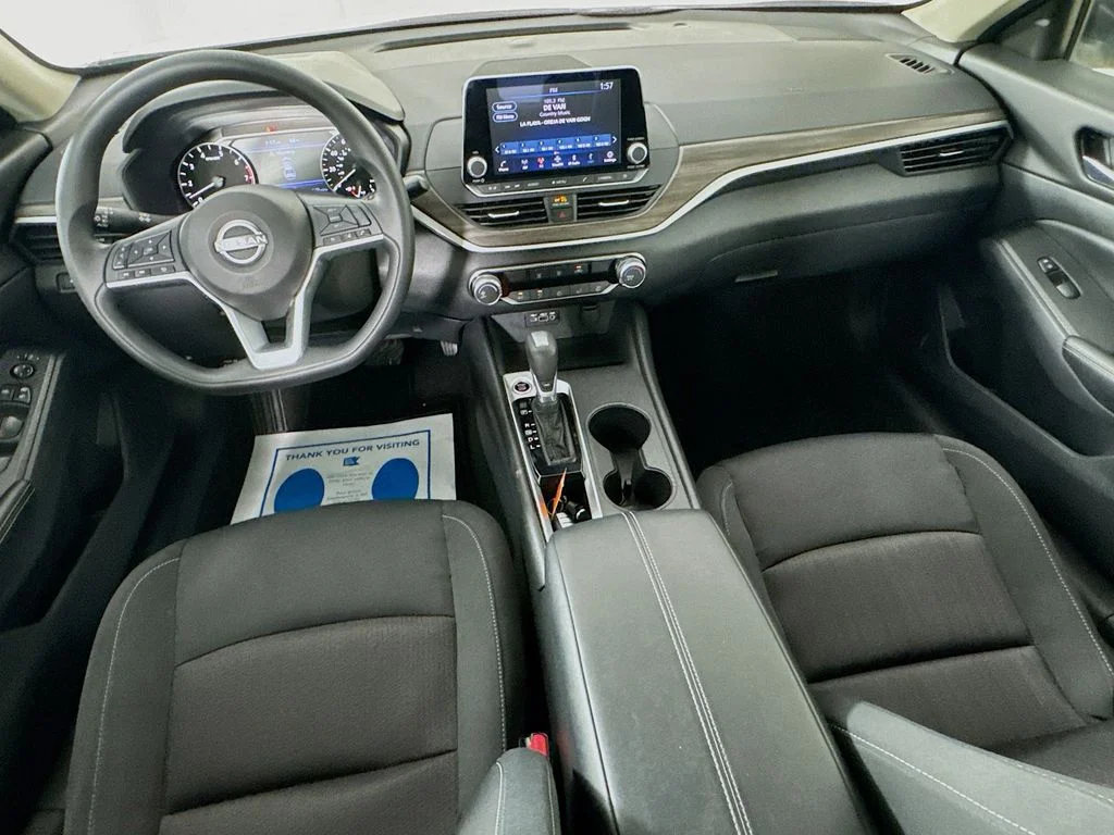 Used 2025 White Nissan 2.5 SV image 25