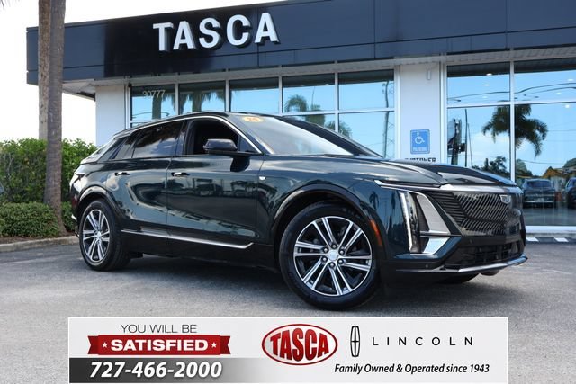 2024 Cadillac LYRIQ Luxury 1