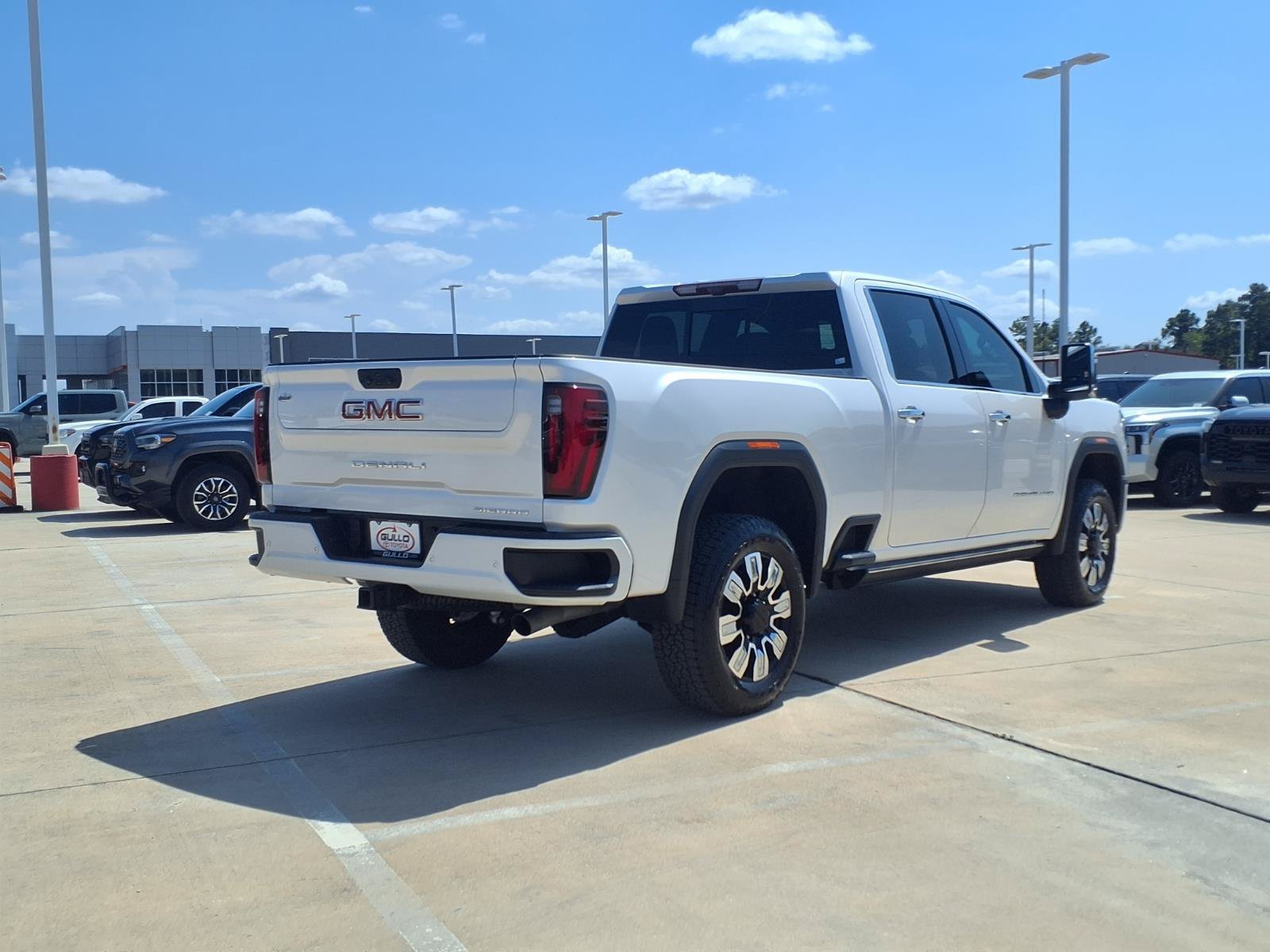 Used 2025 White Frost GMC Denali image 6