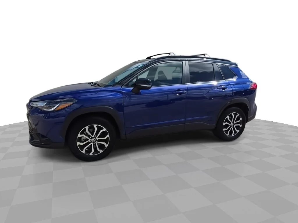Used 2023 Blue Toyota Hybrid SE image 5