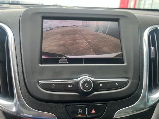 Used 2022 White Chevrolet LS image 16
