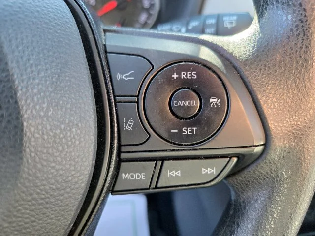 Used 2021 Silver Toyota XLE image 32