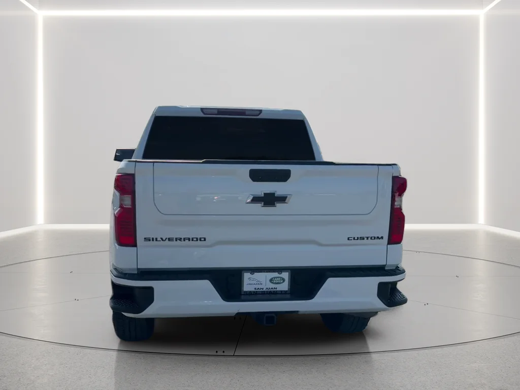 Used 2024 White Chevrolet Custom image 6